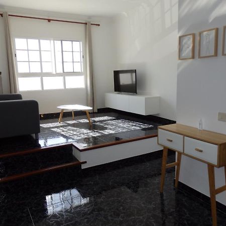 Toni'S Apartment Аринага Екстериор снимка