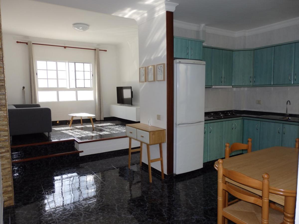 Toni'S Apartment Аринага Екстериор снимка