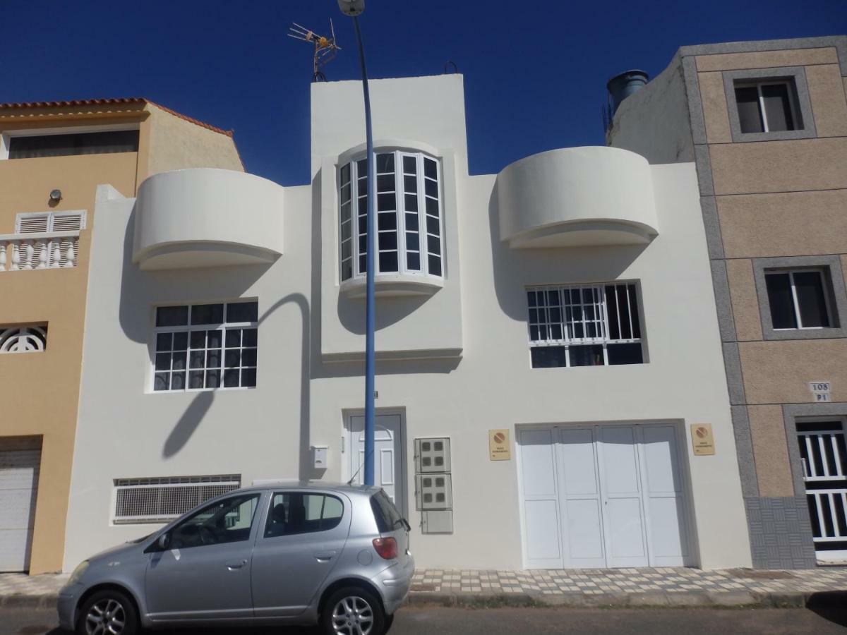 Toni'S Apartment Аринага Екстериор снимка